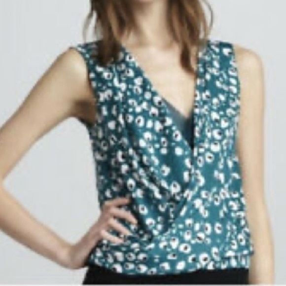 DVF New Issie Two Silk Sleeveless Top NWT - Picture 2 of 11